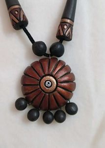 AUTHENTIC AND FUNKY JEWELLERY SET