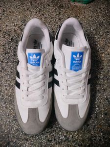 Adidas Sneakers