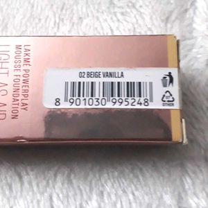 LAKME Powerplay Mousse Foundation, Matte Finish, F