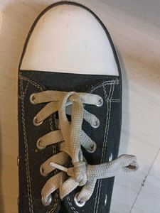 Black/White Shoes With Laces