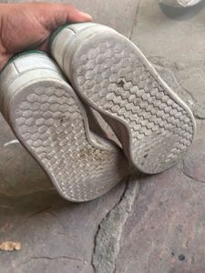 Used Adidas Advantage Sneakers