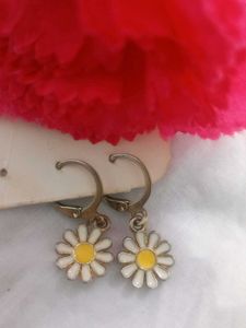 Daisy Drop Earrings