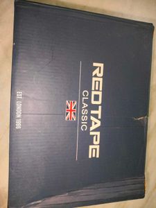 Red Tape Sneaker