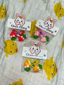 Cute Flower Hair Clips - Set of 4
