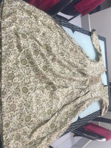 Cream Side Cut Kurta Suit