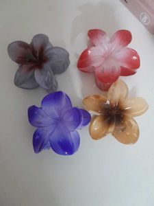 Pulmeria Flower Claw Clips 9