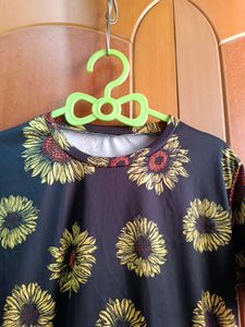 ♥️upto 34 BUST Tshirt Floral❤️