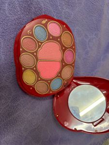 Vintage Makeup Box💕