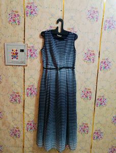 🇳🇿💫🎀Striped Maxi Dress with Belt