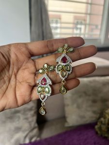 AD Elegant Kundan Necklace &amp; Earring Set