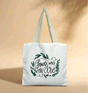 WHITE TOTE BAG 🛍️