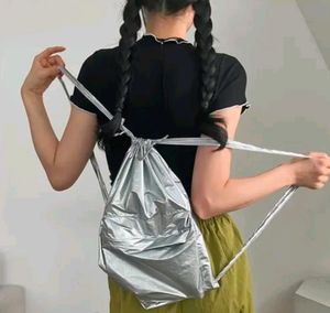 Collar Pico Crop Top