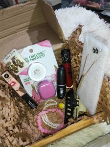 ✨🎁Gift Hamper😻makeup bundle Of 11 Products