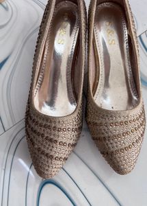 women sandle 37 no