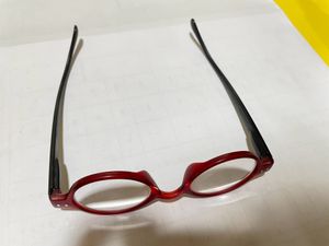 Red Trendy Frame