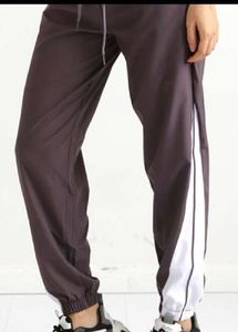 URBANIC Women Joggers(L) (LOWEST PRICE))