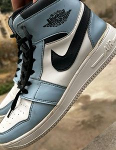 AIR JORDAN SHOES | NEW CONDITION | USED