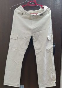Beige Cargo Pants with Side Pockets – Comfortable