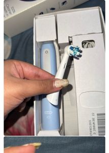 Oral B Electric Toothbrush