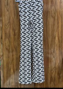 Patterned Black &amp; White Skinny Leggings