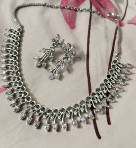 Elegant Silver Necklace &amp; Earrings Set