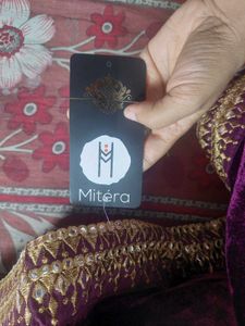 Mitera Velvet Saree With Embroidered Border