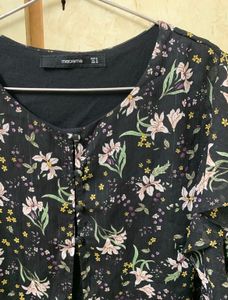 Madame Floral Top Black Ruffle Sleeve