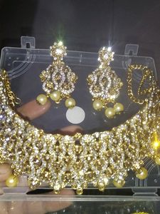Bridal Necklace Set With Mangteeka