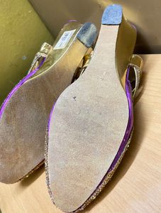 Sandal (used)
