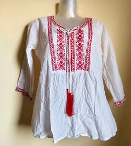BOGO🎁Buy One Get 1 Free🎁Embroidered Peasant Top