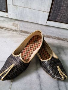 MANYAVAR (BRANDED) Ethnic Desi Mojaris For Men