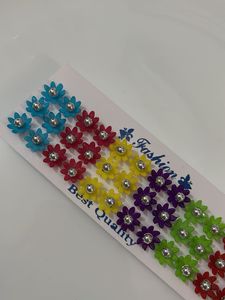 18 pairs of Floral studs