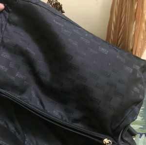 Original Michael Kors Whipstitch Hamilton East West Tote Bag. Has 3 Compartments. Not Much Negotiation On This.