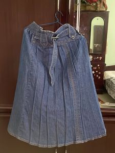 Denim Fleeted Midi Skirt| Adjustable belt| Size S