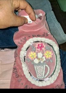 Embroidered &#39;W&#39; Top