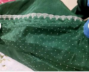 Elegant Green Saree With Attached Blouse Piece