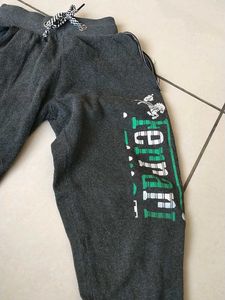 Boy&#39;s Gray Sweatpants