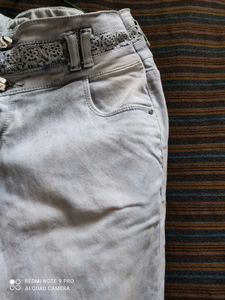 Gray Wash Jeans with Lace Detail , It Stretchable