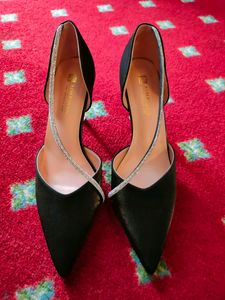 Pencil Heels 👠