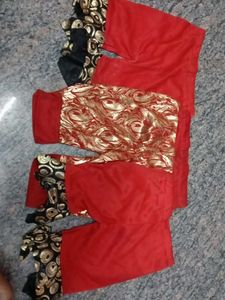 Girl&#39;s Red  &amp; Gold Outfit et Of 4top And 6 Pants