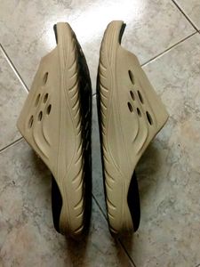 Casual Beige Flip Flops