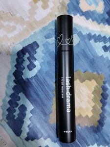 Plum Lash Drama Mascara