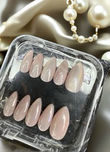 Press-On Nail Set