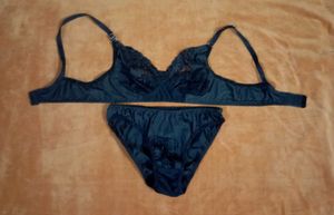 Combo 2 Bikini 👙 Set Very Beautiful Black And Re