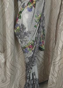 floral saree