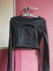 Black Long Sleeve Crop Top