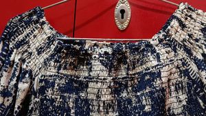 Multi Colour Stylish Smoking Top