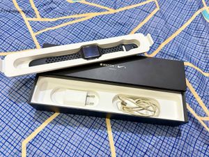 Apple Watch Series 3 - Black Made In germany