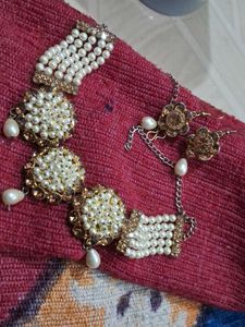 Pearl &amp; Gold Tone Necklace