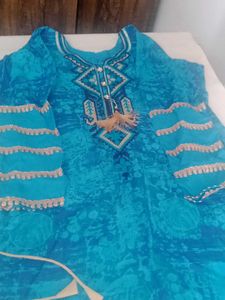 Elegant Blue Embroidered Kurta